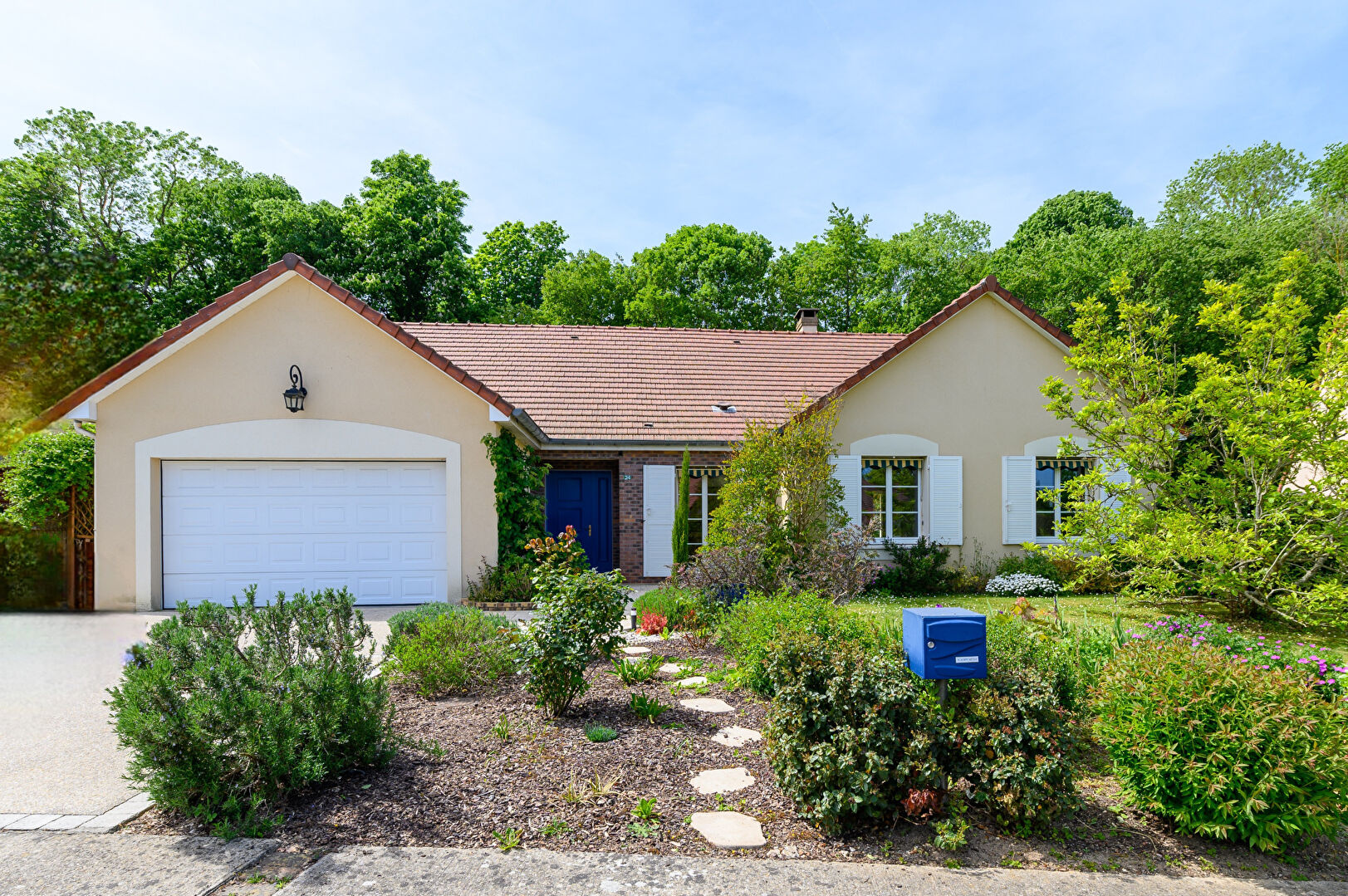 Maison 8 pièces 190 m² · à Saint Thibault des Vignes · 190 m² · 694 000 €