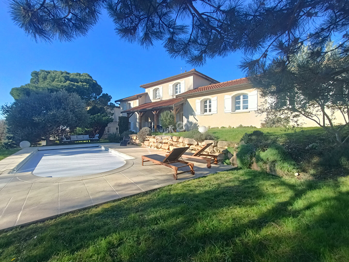 Maison 8 pièces 278 m² · à Saint-Georges-d'Espéranche · 278 m² · 699 000 €