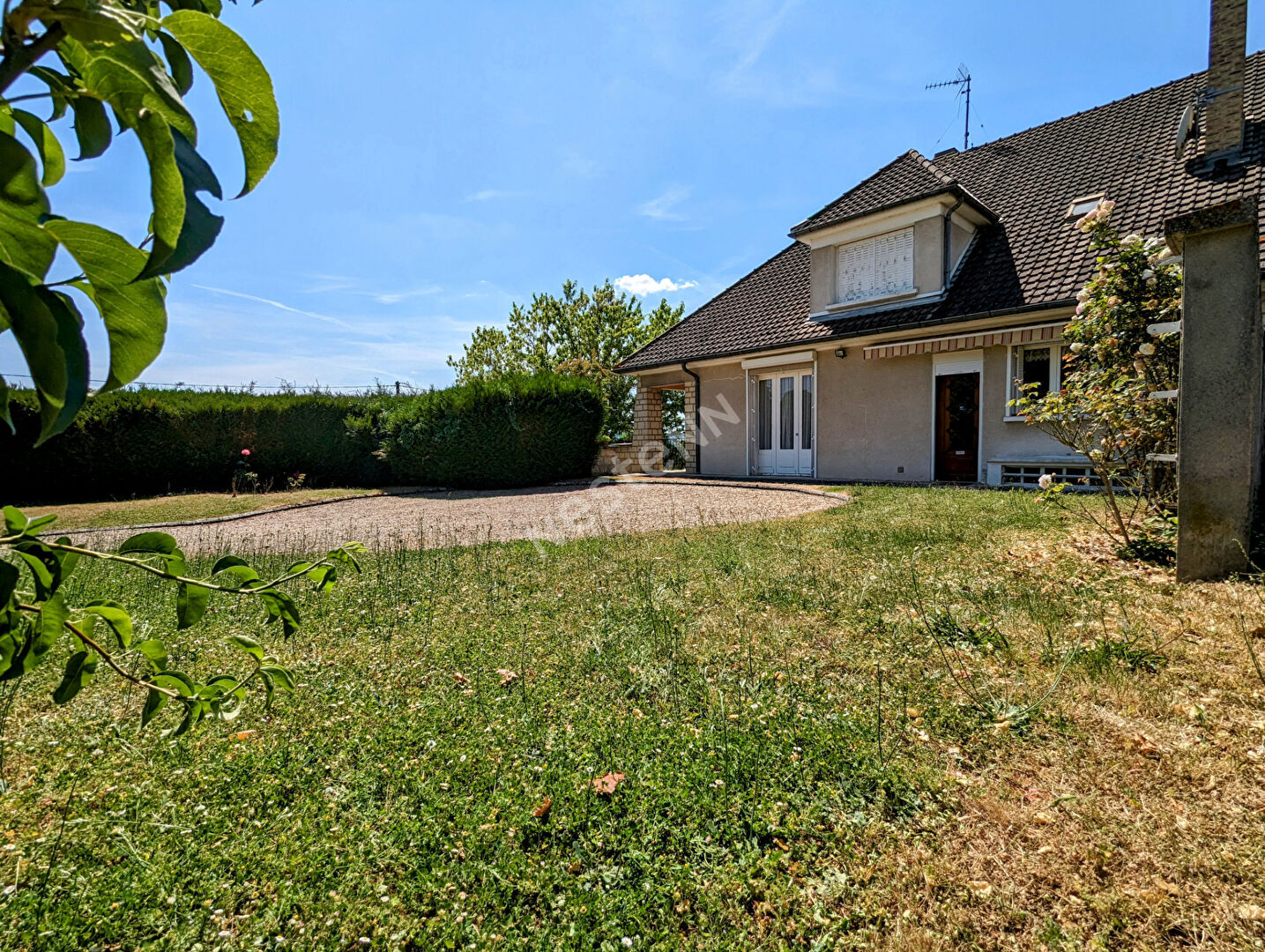 Maison 8 pièces 225 m² · à Beaurieux · 225 m² · 180 000 €