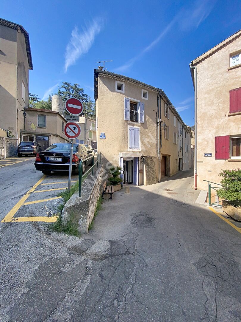 Immeuble 3 pièces 68 m² · à Sisteron · 68 m² · 131 000 €