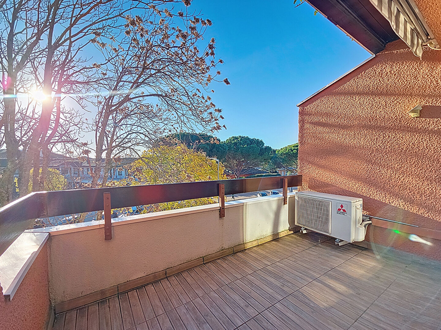 CASTANET-TOLOSAN - Appartement T3 rénové - Dernier étage - Terrasse plein sud