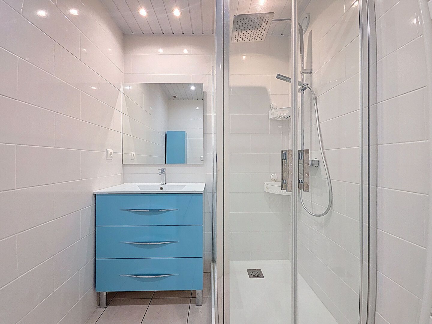 CASTANET-TOLOSAN - Appartement T3 rénové - Dernier étage - Terrasse plein sud