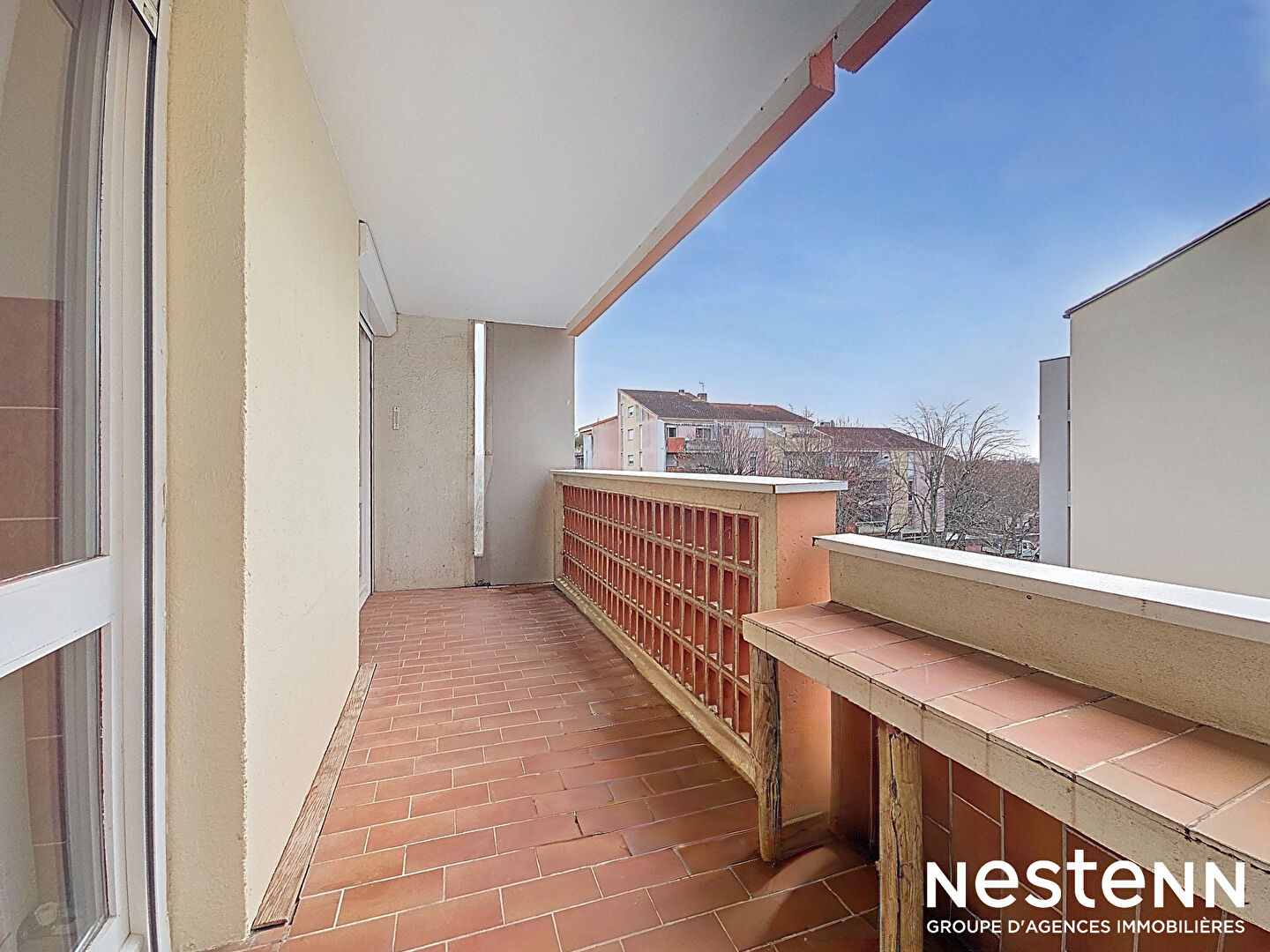 Grand appartement T3/4 de 92m² avec ascenseur, terrasse, garage et cellier à vendre au centre-ville de Castanet-Tolosan