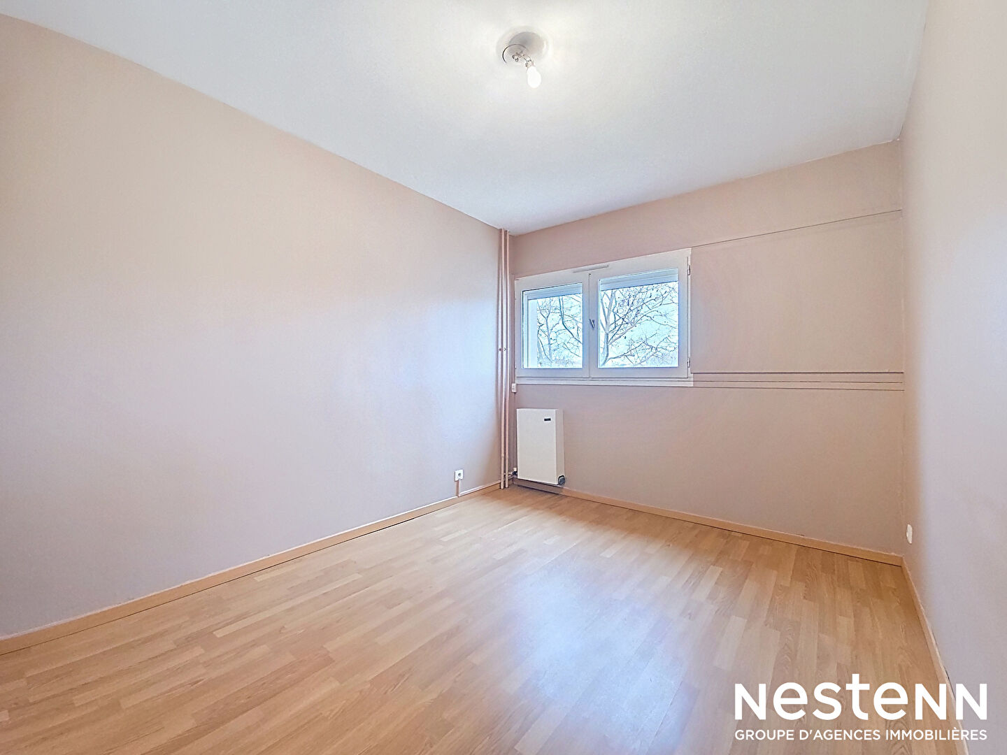 Grand appartement T3/4 de 92m² avec ascenseur, terrasse, garage et cellier à vendre au centre-ville de Castanet-Tolosan