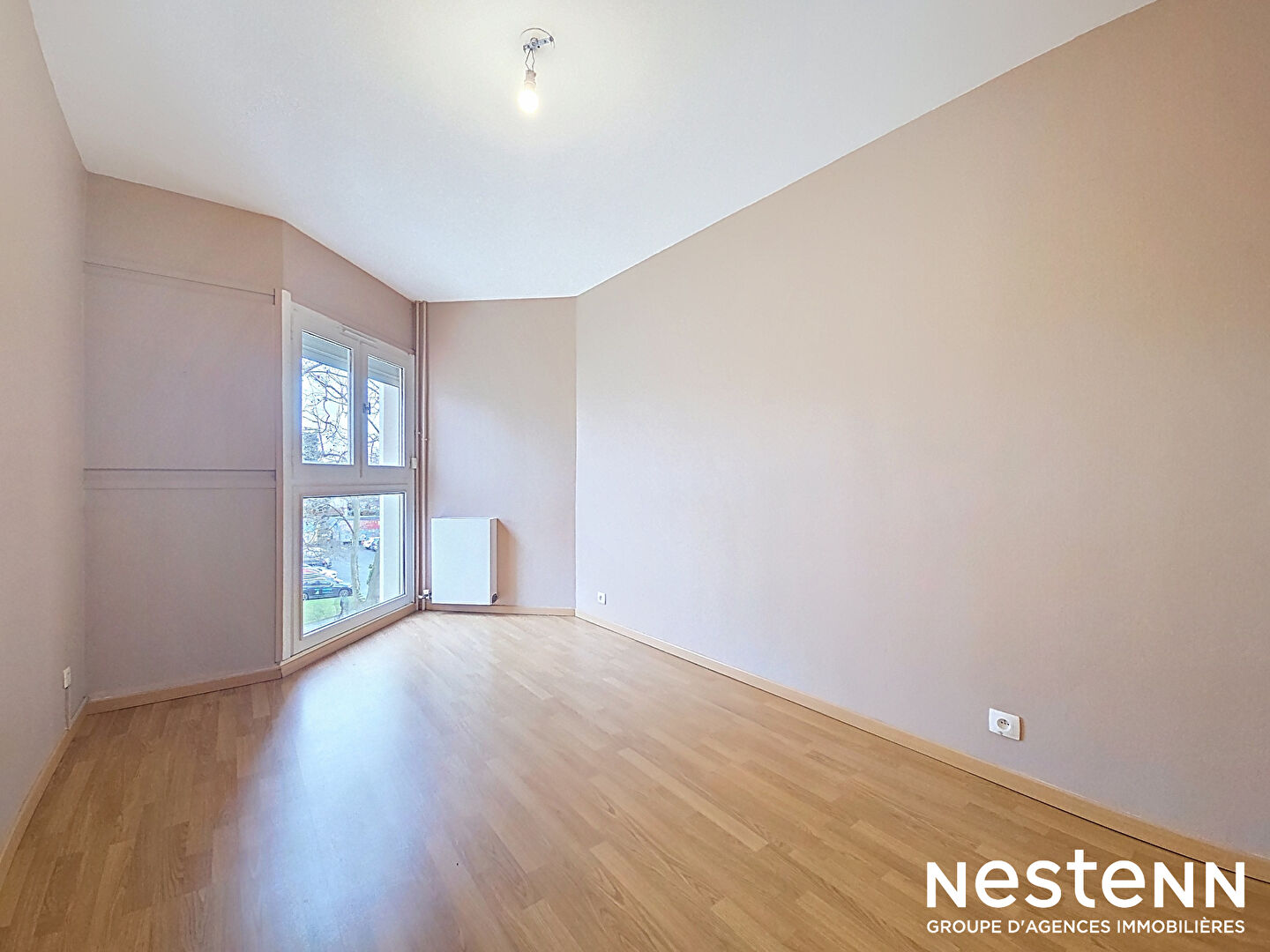 Grand appartement T3/4 de 92m² avec ascenseur, terrasse, garage et cellier à vendre au centre-ville de Castanet-Tolosan