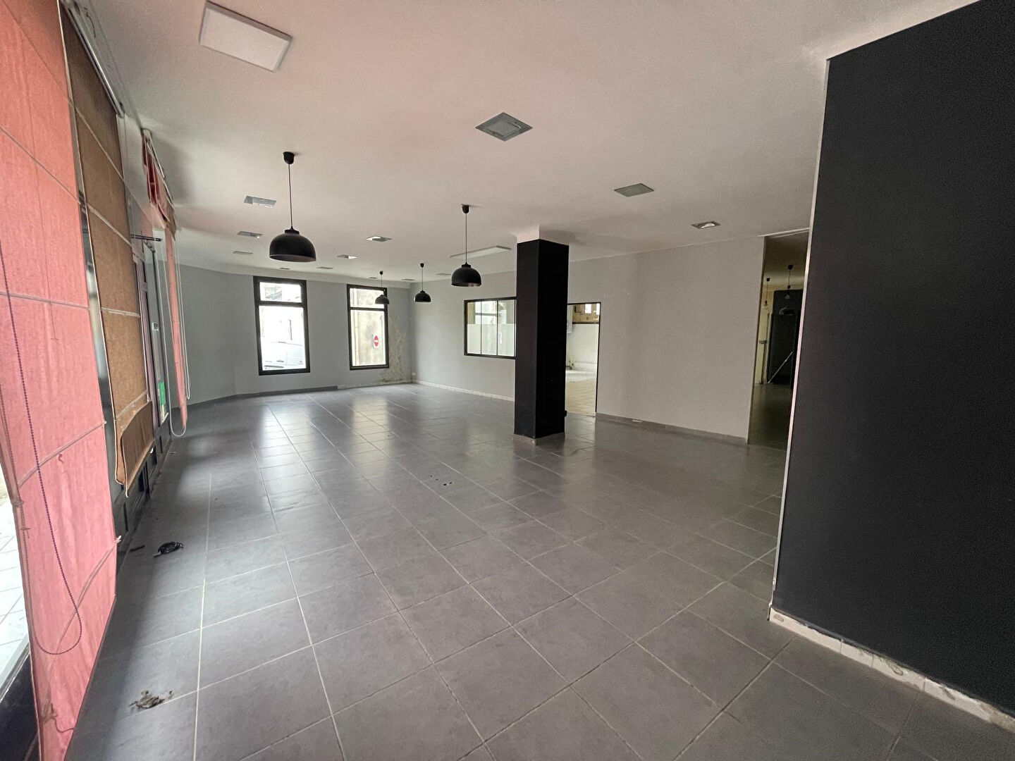 A VENDRE - Local commercial Doué En Anjou 395 m2 - D5732
