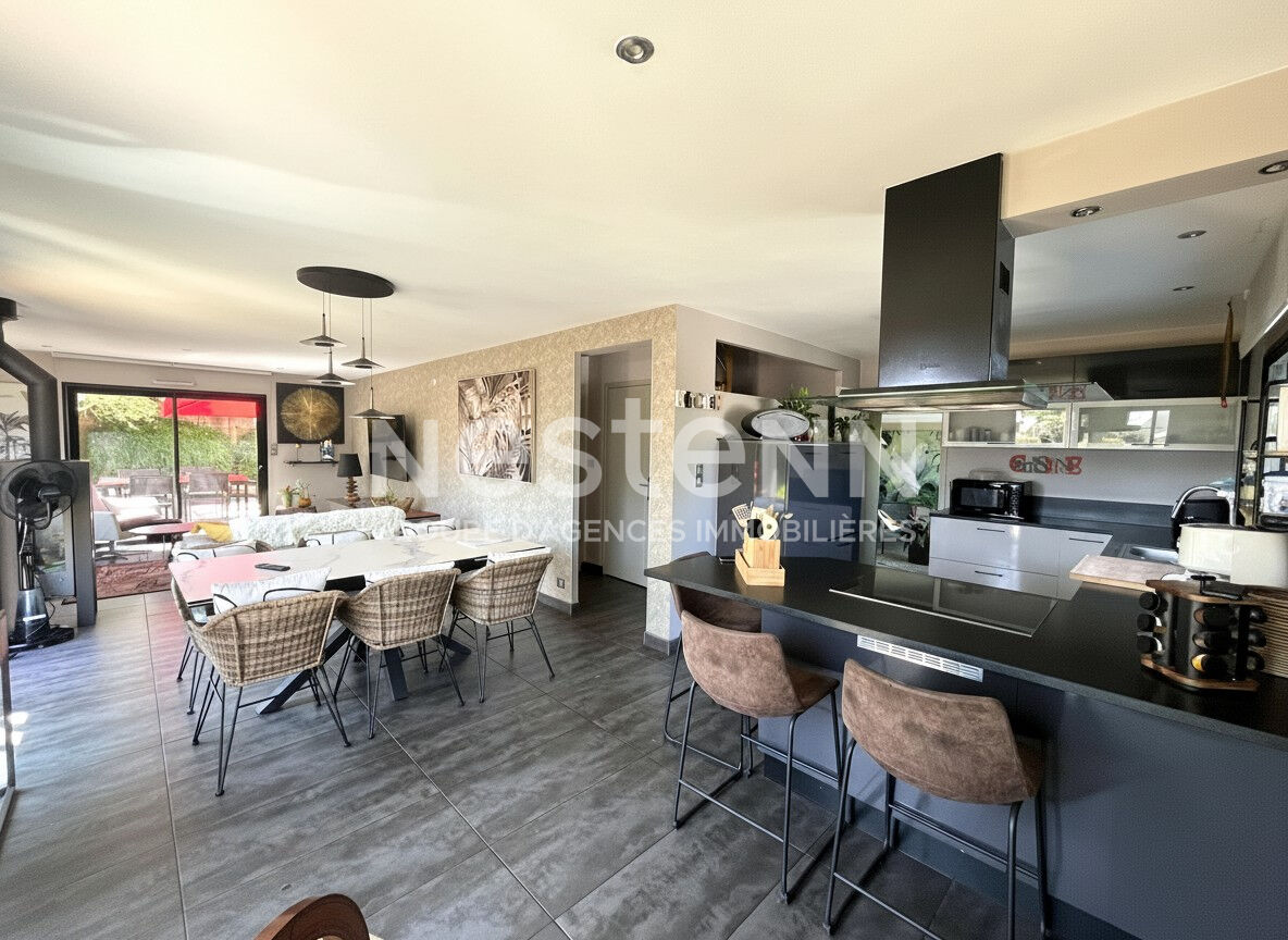 Maison à vendre Monterblanc centre, de style contemporaine, 143 m² environ, 4 chambres