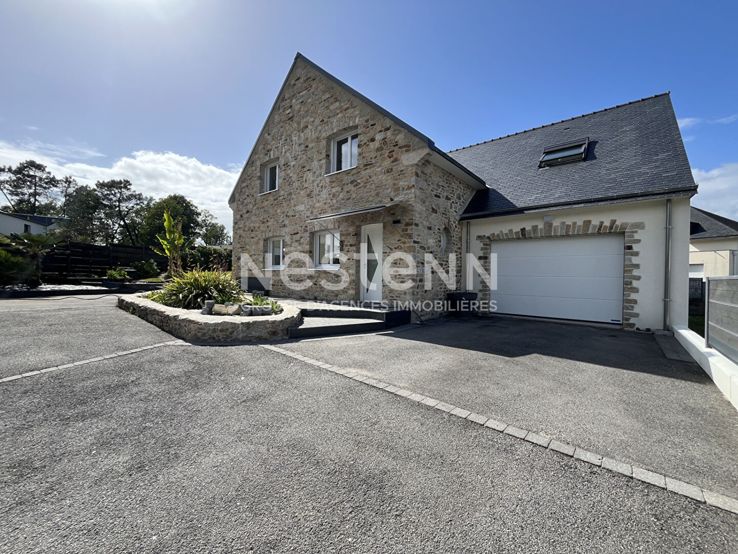 Maison 8 pièces 158 m² · à Monterblanc · 158 m² · 499 900 €
