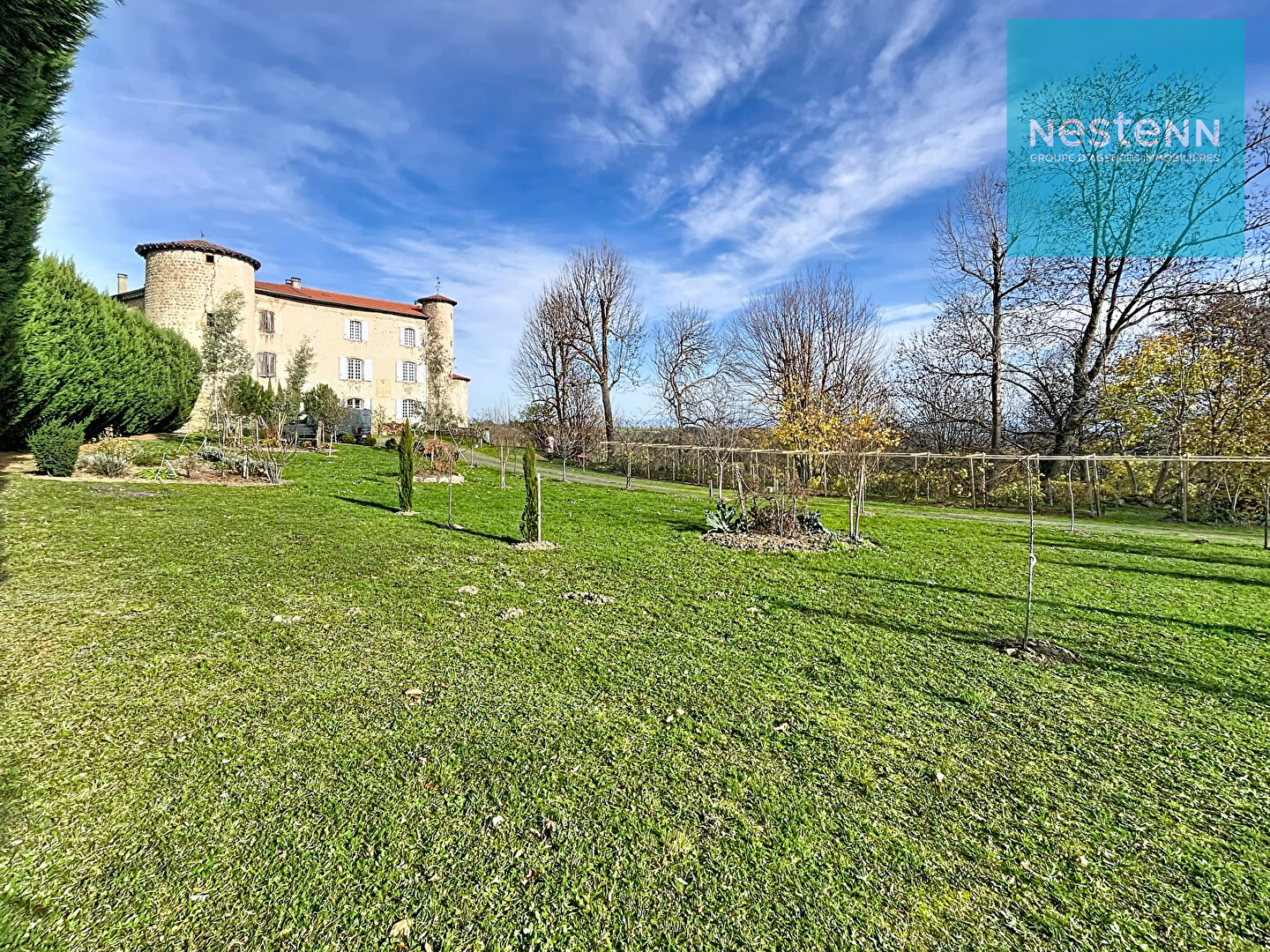 Origine Maison forte du XIIème siècle - 42560 CHAZELLES SUR LAVIEU -  Environ 300 m²