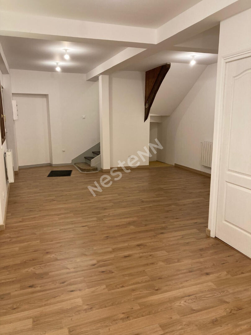 Local commercial 4 pièces 73 m² · à Pontoise · 73 m² · 175 200 €