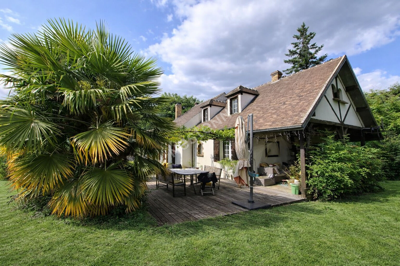 Maison 8 pièces 180 m² · à Ronquerolles · 180 m² · 642 000 €