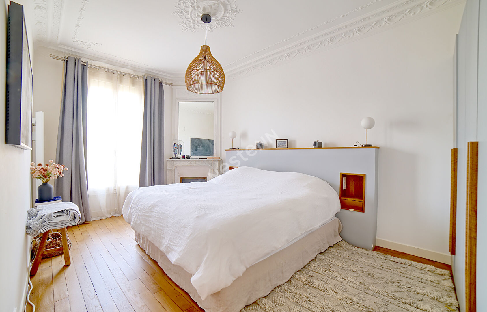 Hôtel de ville  4 Pièces  95 m² avec 2 Balcons