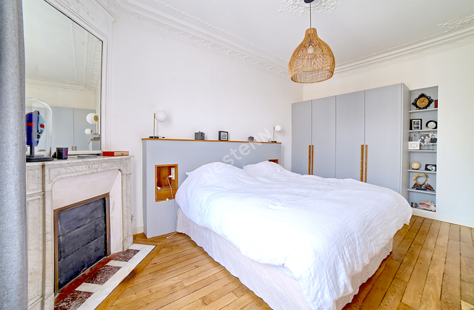 Hôtel de ville  4 Pièces  95 m² avec 2 Balcons