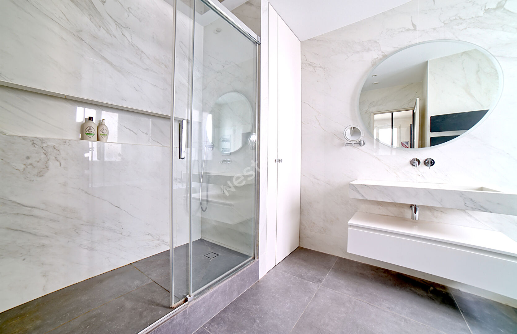 Hôtel de ville  4 Pièces  95 m² avec 2 Balcons