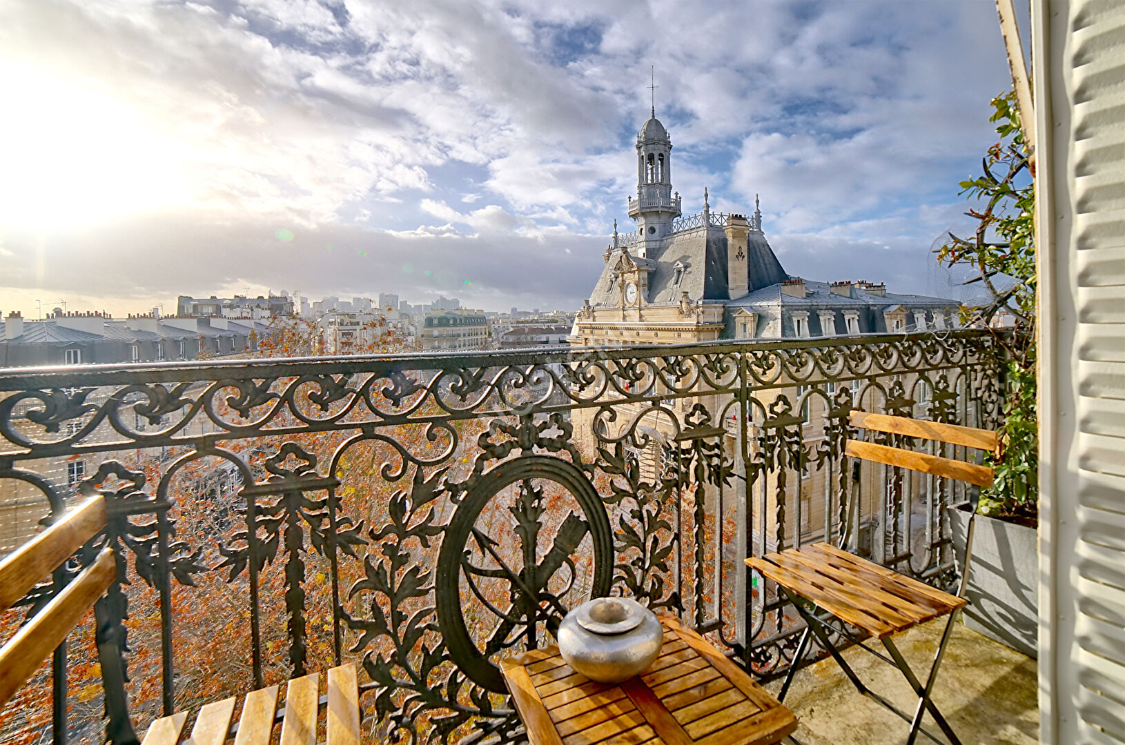 Hôtel de ville  4 Pièces  95 m² avec 2 Balcons