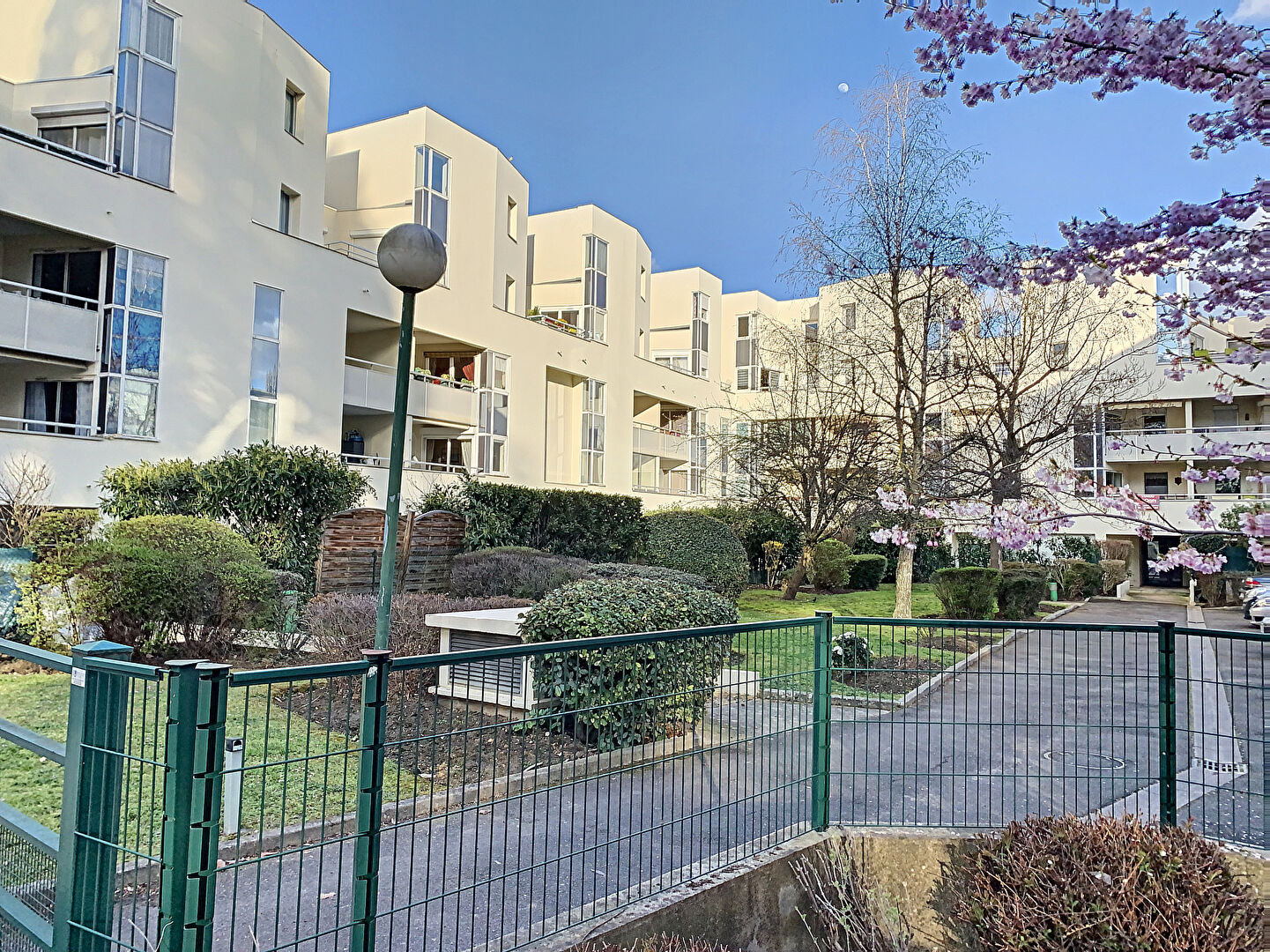 Studio 31,4 m² proche centre-ville - Parking en sous-sol - Franconville