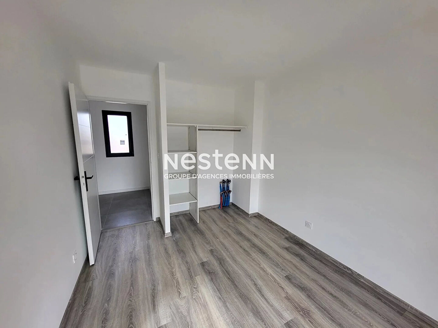 A VENDRE - PINS-JUSTARET -  Villa  de Type 5  de 113 m²  - entièrement neuve