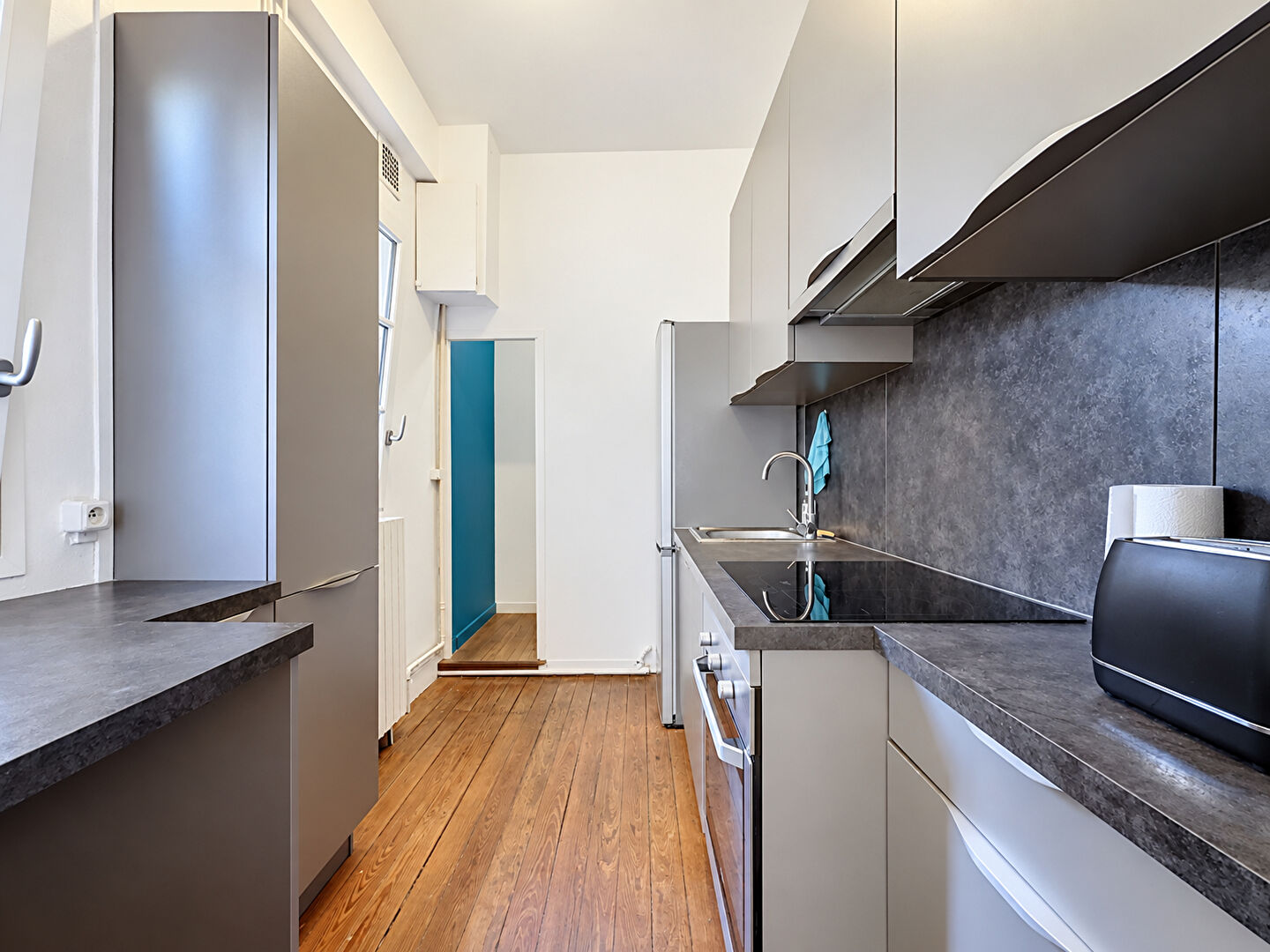 A VENDRE - Toulouse Matabiau - Appartement T2 dans immeuble toulousain avec grande terrasse