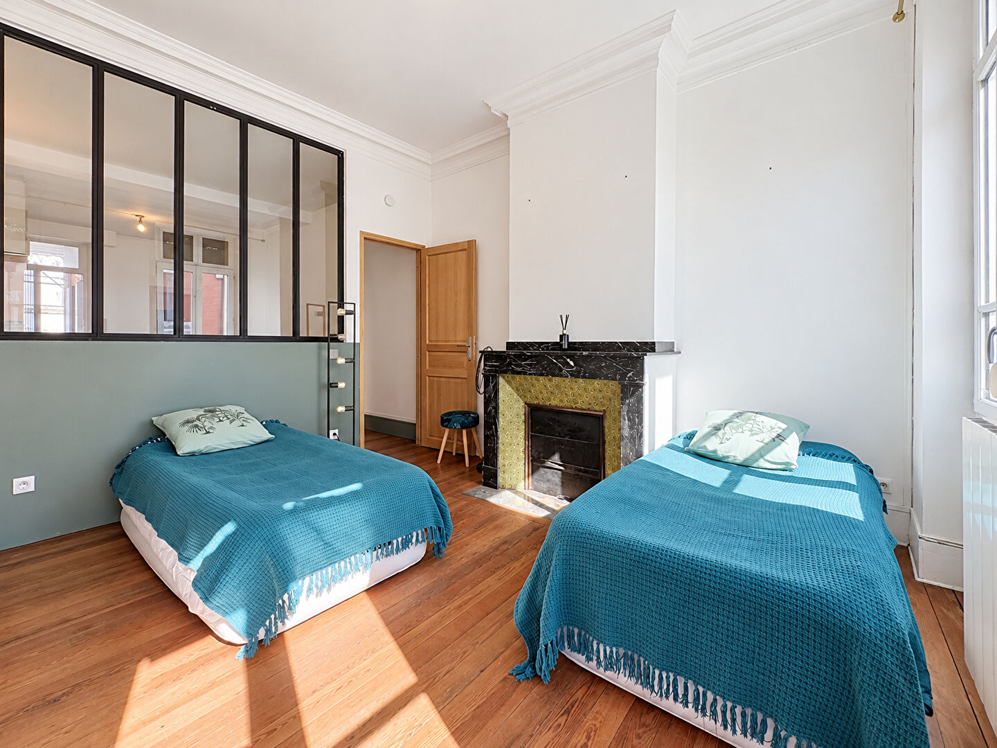 A VENDRE - Toulouse Matabiau - Appartement T2 dans immeuble toulousain avec grande terrasse