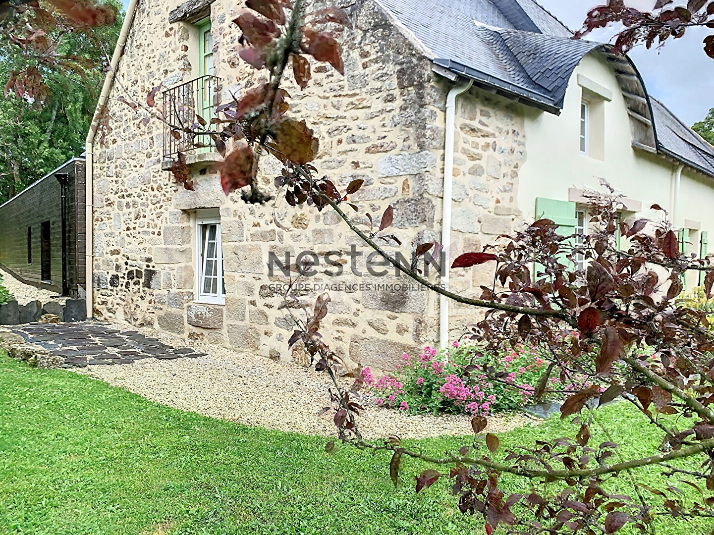 Maison 7 pièces 240 m² · à Ambon · 240 m² · 642 000 €