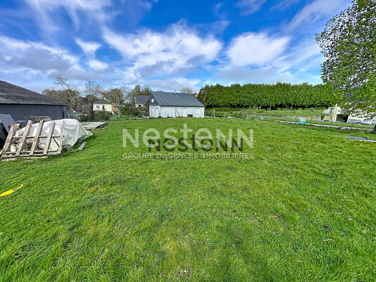 À vendre terrain constructible d'environ 650 m² au coeur de Marzan