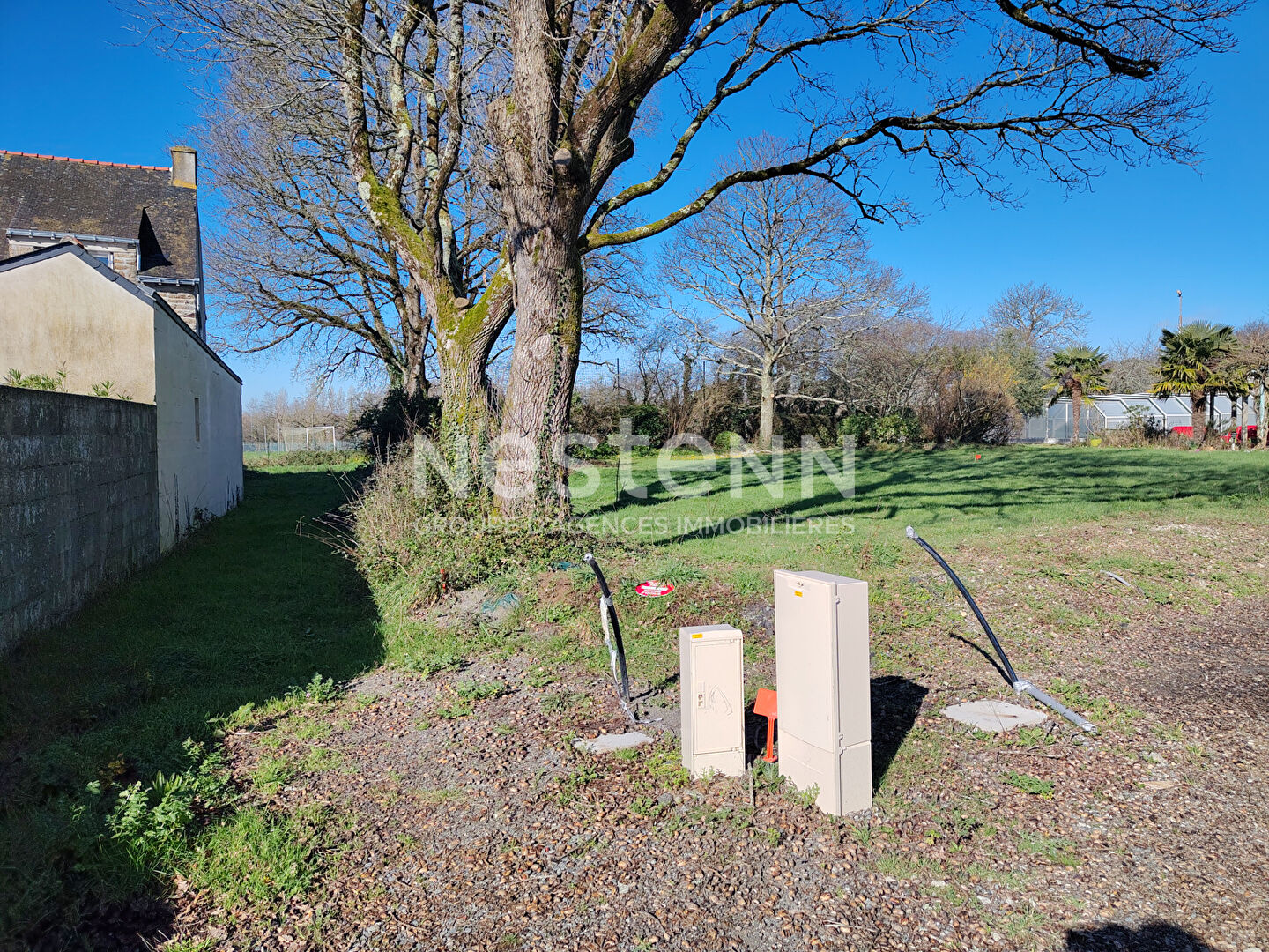 Terrain Surzur 596 m2 viabilisé Calme et arboré, idéal construction · 181 900 €