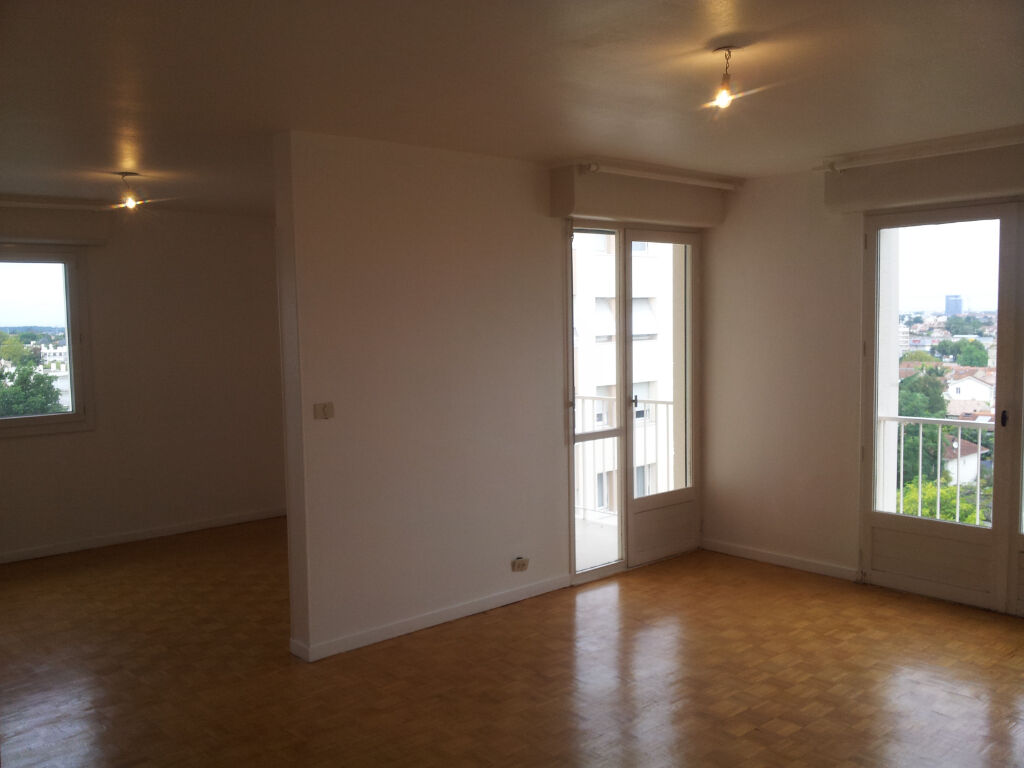 Location appartement 4 pieces (85 m2) a TALENCE