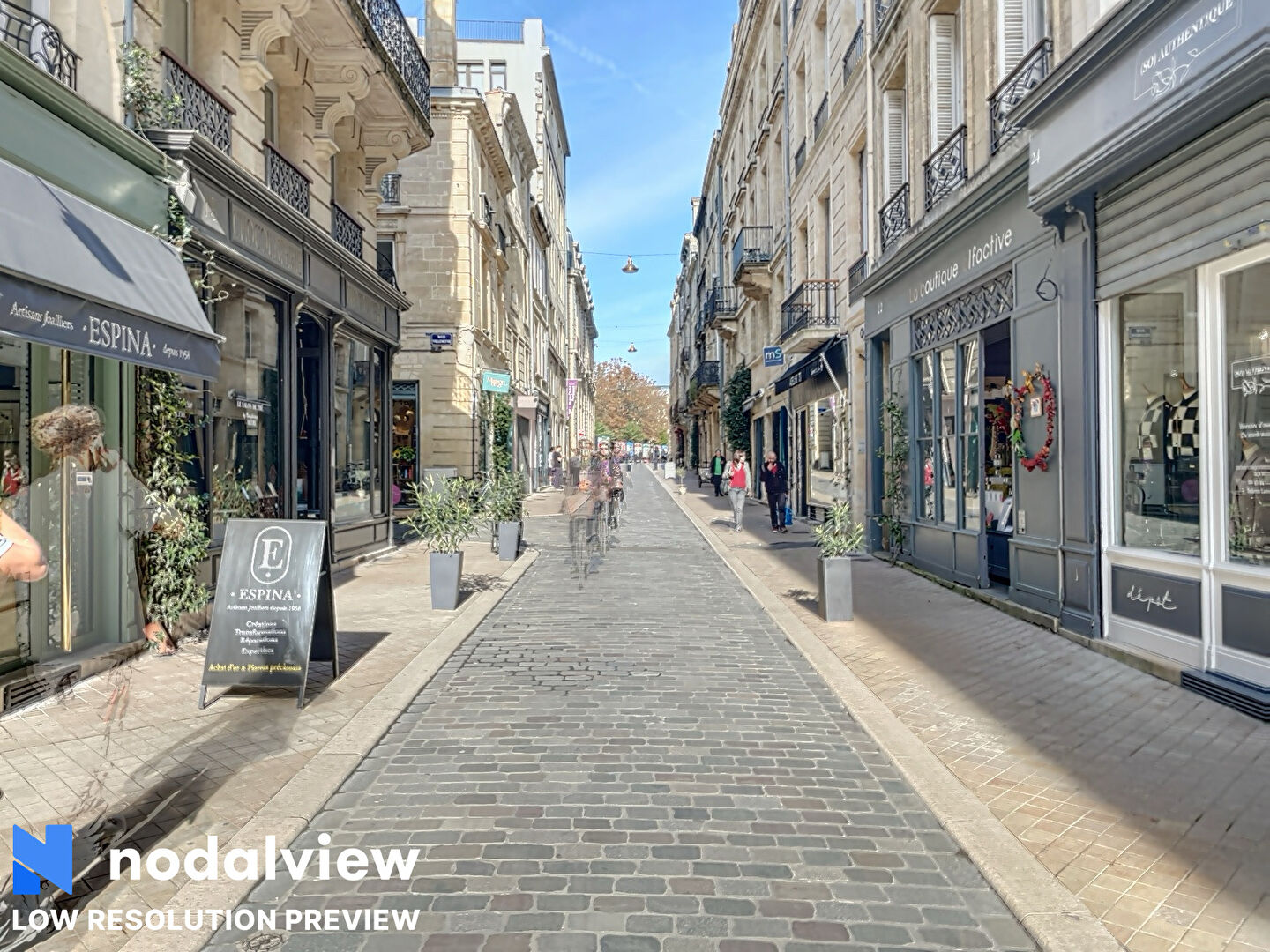 Local commercial 3 pièces 92 m² · à Bordeaux · 92 m² · 80 000 €