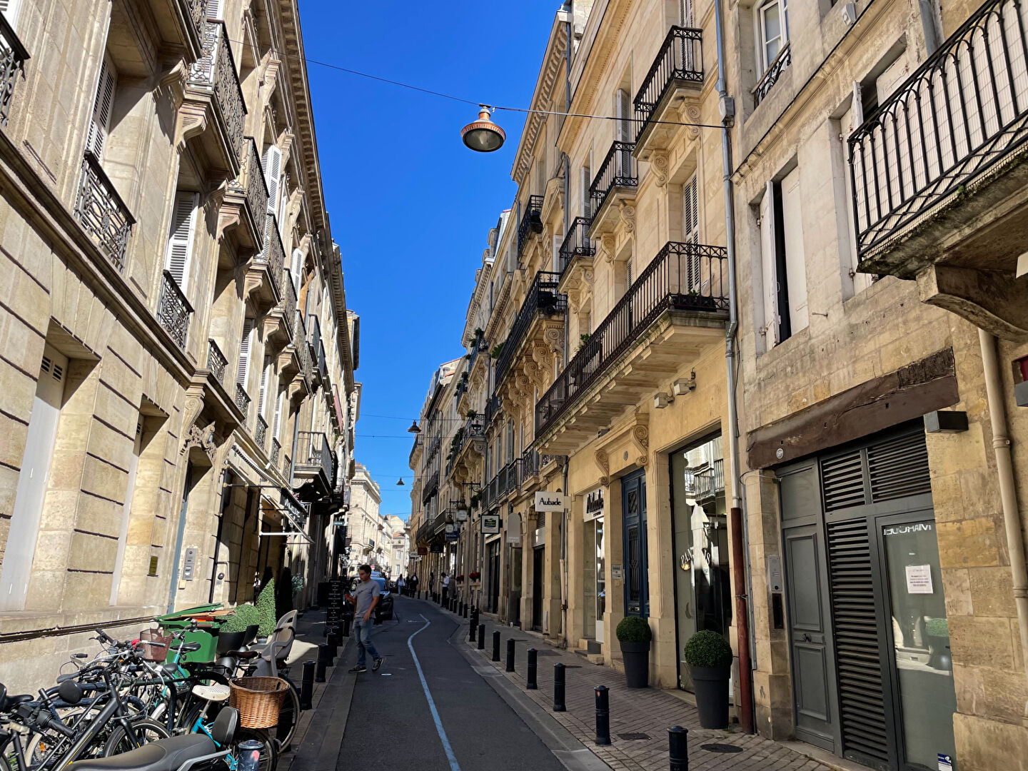 Local commercial 76 m² · à Bordeaux · 76 m² · 130 000 €