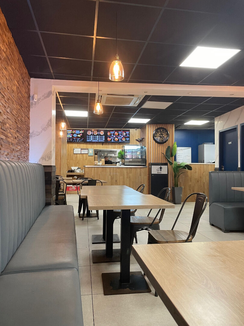 Local commercial 170 m² · à Bordeaux · 170 m² · 339 760 €