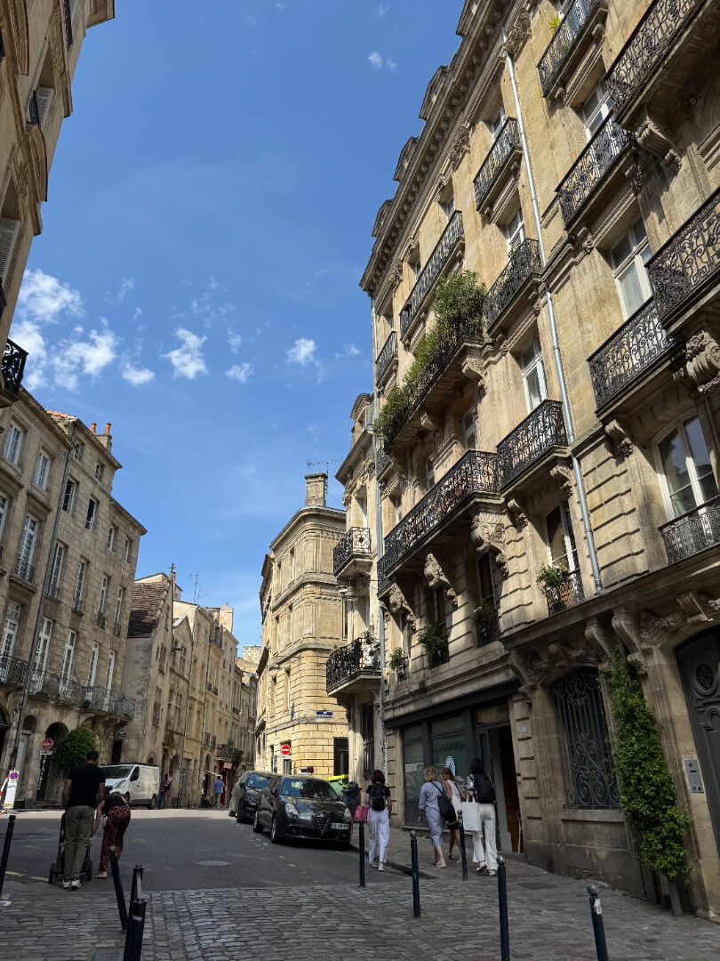 Local commercial 134 m² · à Bordeaux · 134 m² · 200 000 €