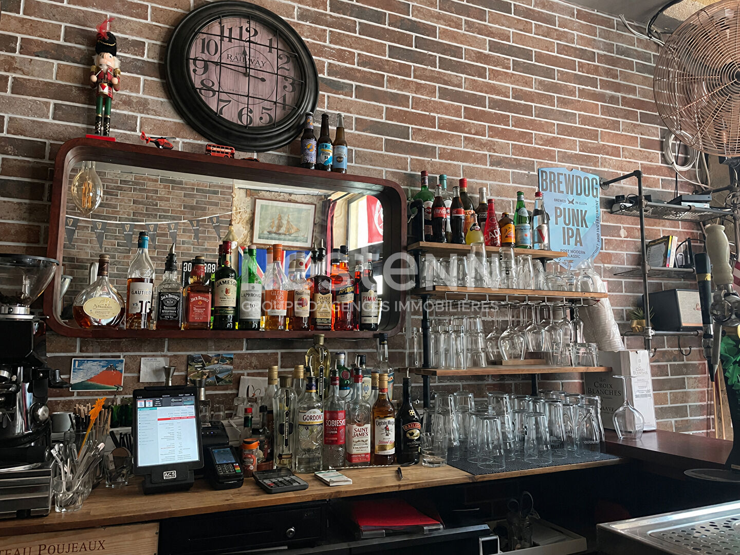Local commercial 113 m² · à Bordeaux · 113 m² · 185 000 €