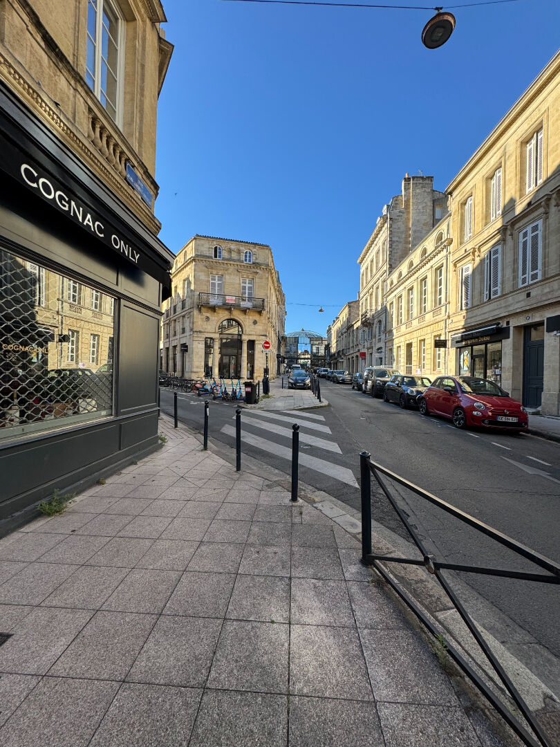 Local commercial 10 m² · à Bordeaux · 10 m² · 20 000 €