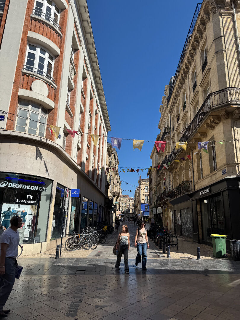 Local commercial 58 m² · à Bordeaux · 58 m² · 65 000 €