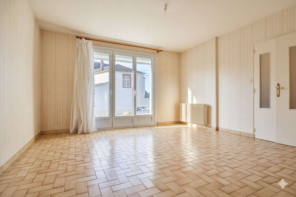 Maison familiale au coeur du bourg de l'Immaculée, Saint-Nazaire - Garage et jardin