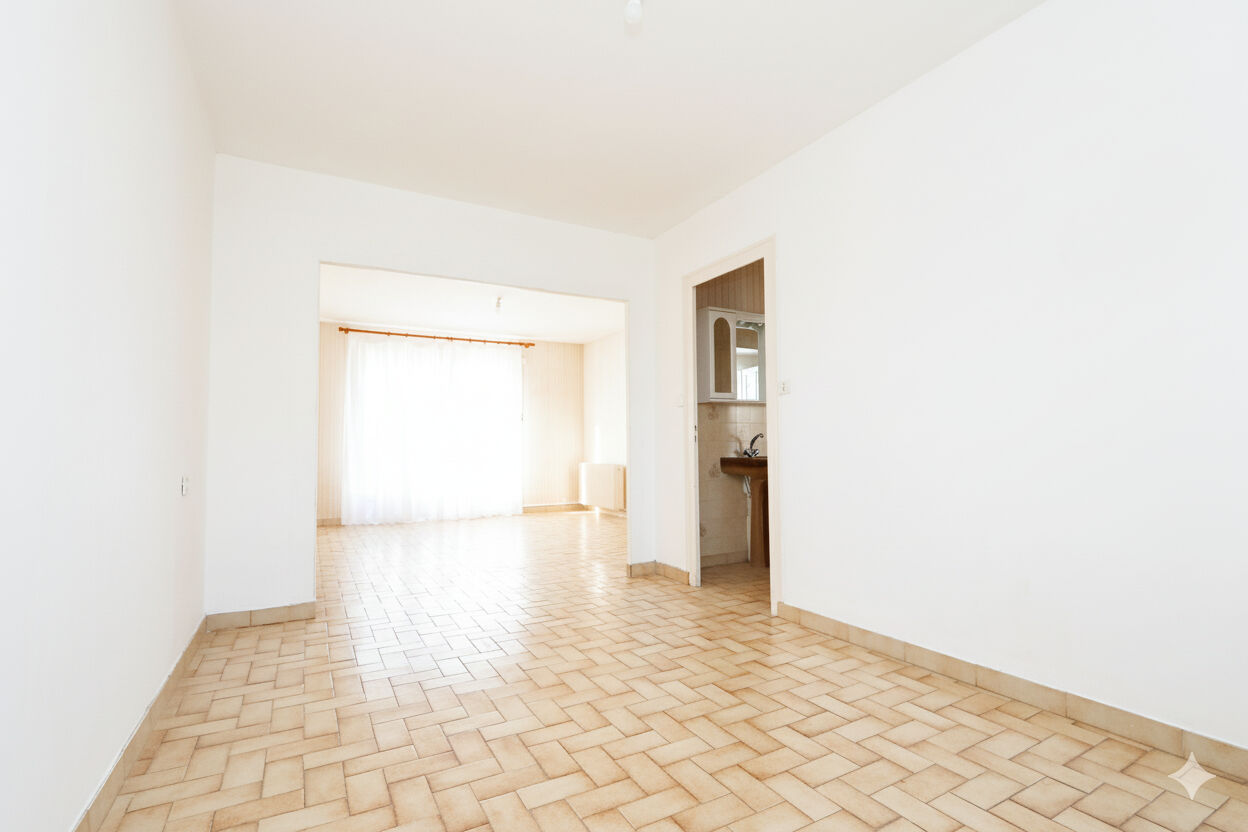 Maison familiale au coeur du bourg de l'Immaculée, Saint-Nazaire - Garage et jardin