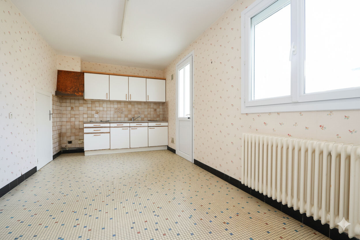 Maison familiale au coeur du bourg de l'Immaculée, Saint-Nazaire - Garage et jardin