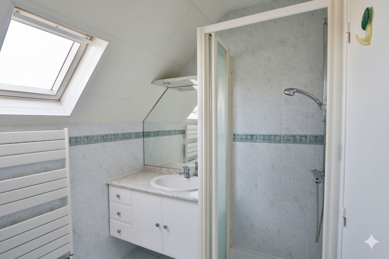 Maison familiale au coeur du bourg de l'Immaculée, Saint-Nazaire - Garage et jardin