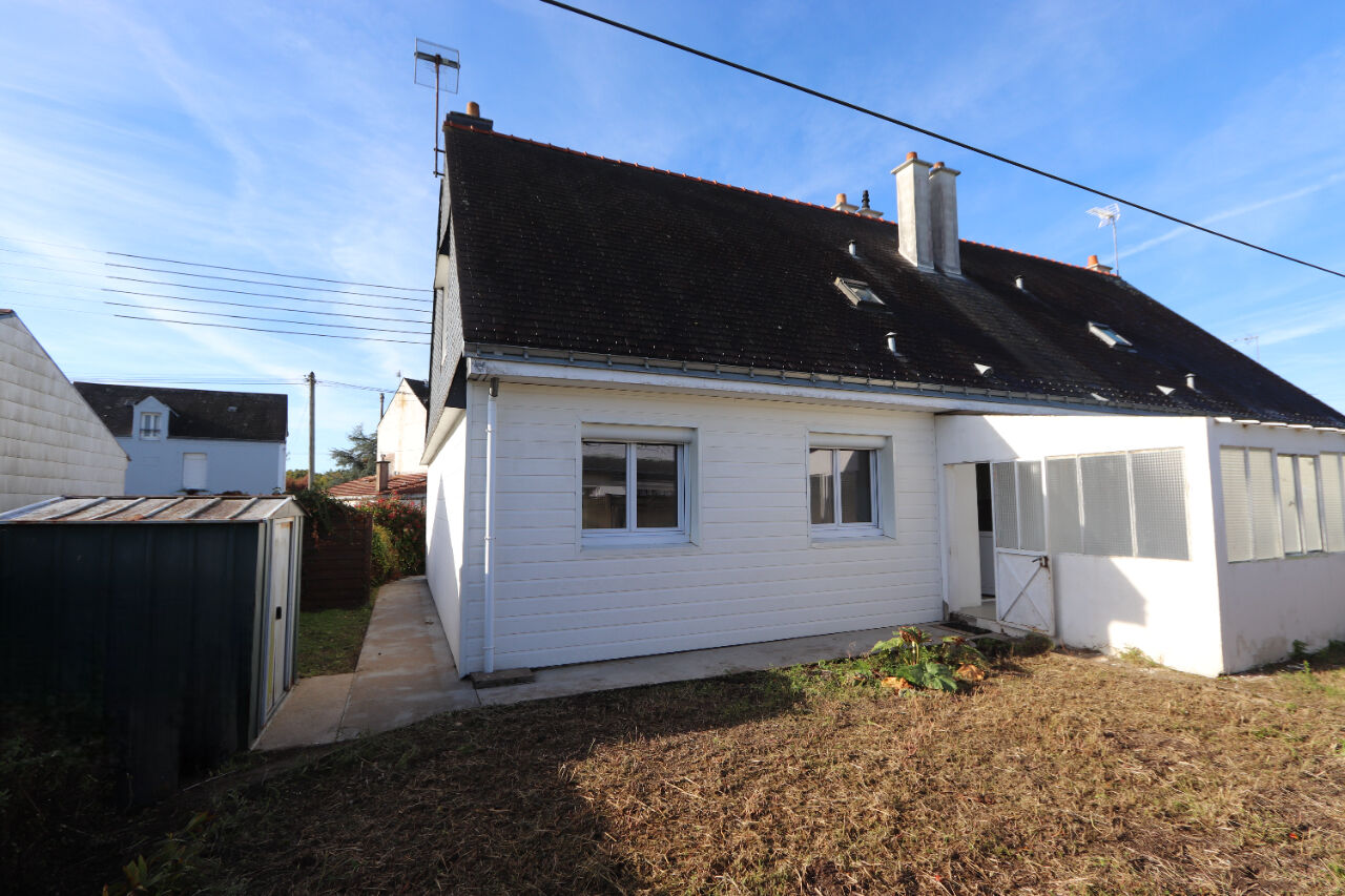 Maison familiale au coeur du bourg de l'Immaculée, Saint-Nazaire - Garage et jardin