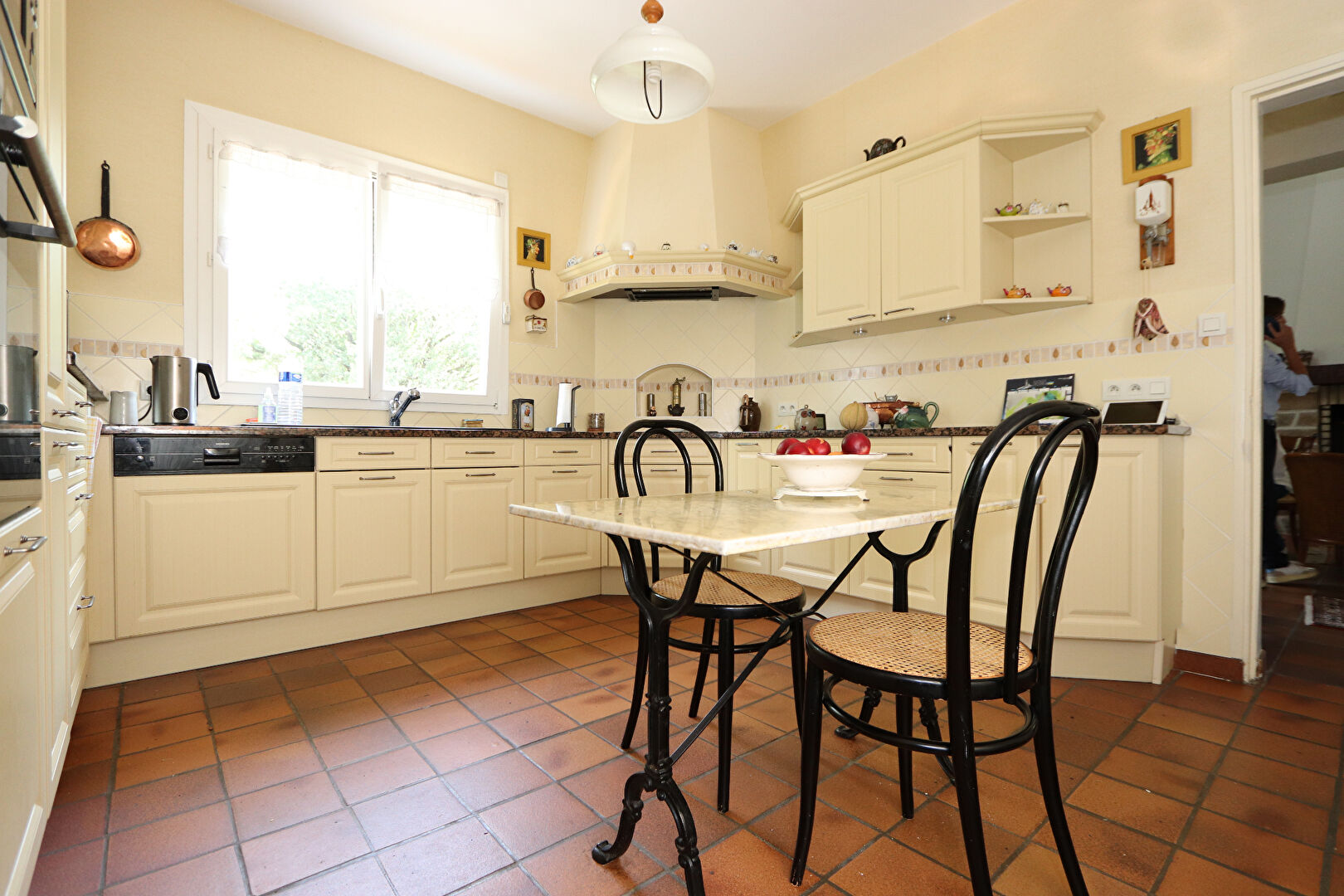 Vaste propriété de 225m² habitables sur terrain de 1919 m² arboré et paysagé - 5 chambres