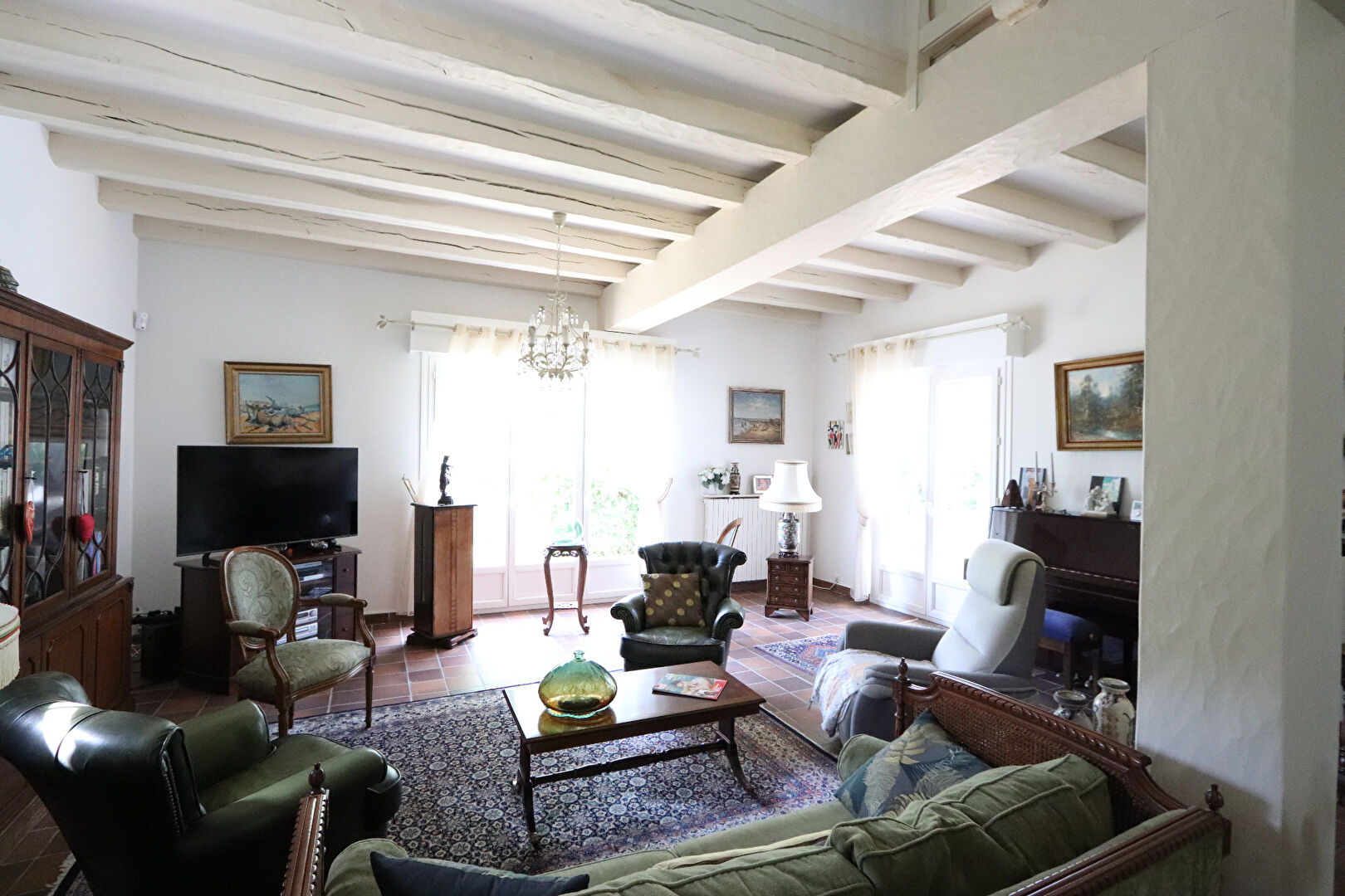 Vaste propriété de 225m² habitables sur terrain de 1919 m² arboré et paysagé - 5 chambres