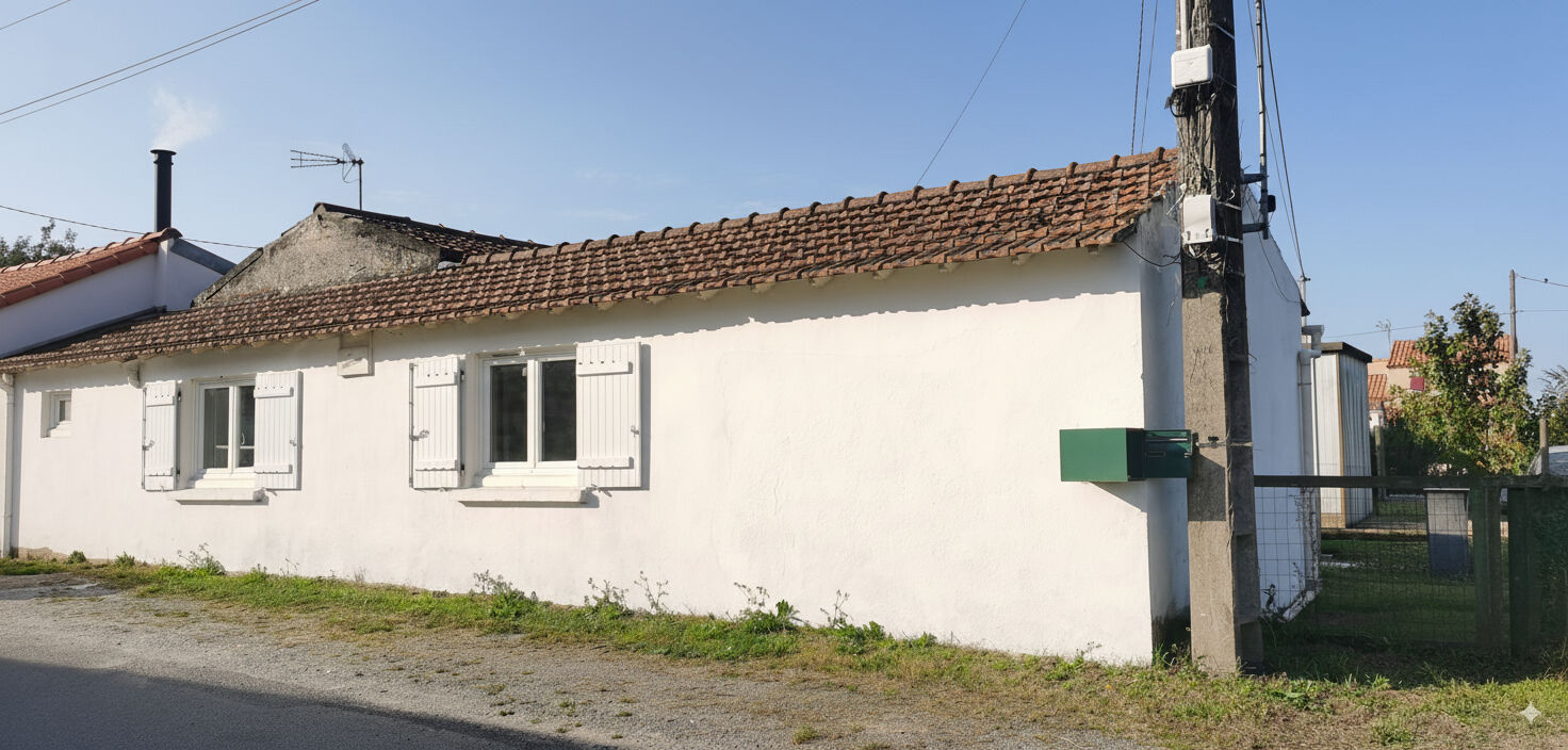 Maison de plain-pied 1 chambre, idéalement située, proche mer, sur un terrain d'environ 100 m²