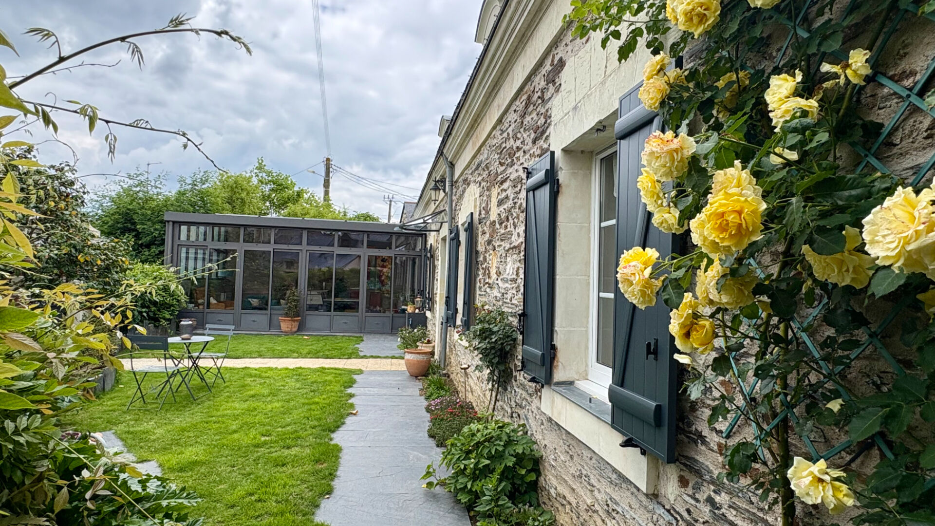 Maison 8 pièces 157 m² · à Brissac Loire Aubance · 157 m² · 375 000 €