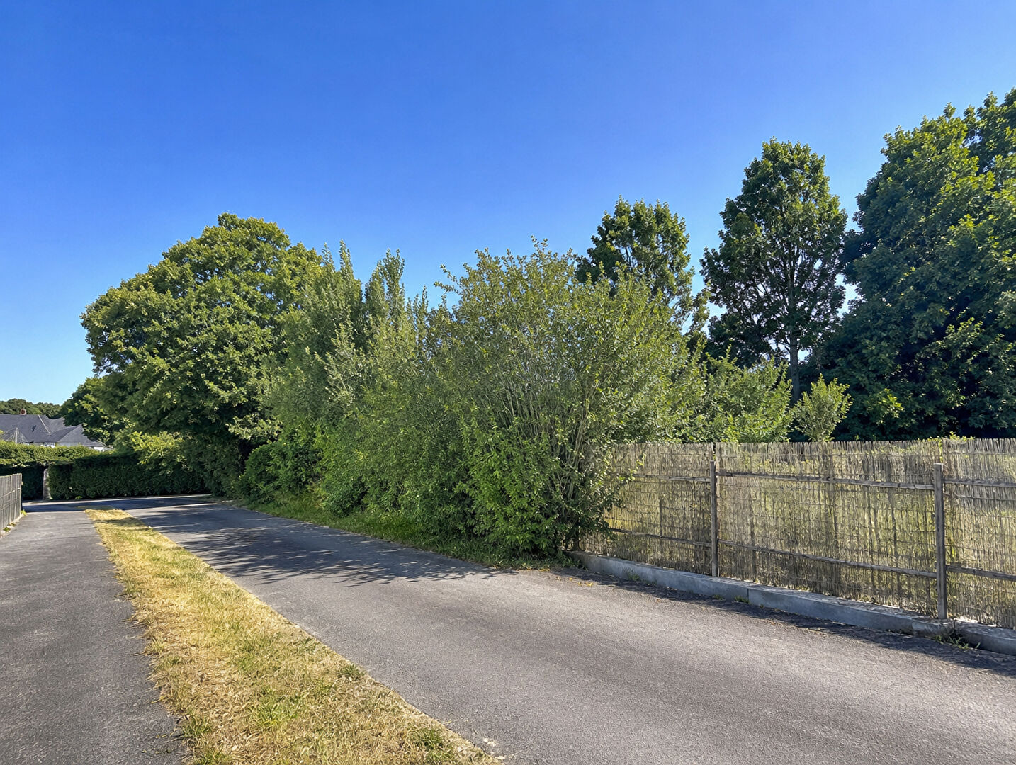 Terrain Saint Thuriau 790 m2 · 63 290 €