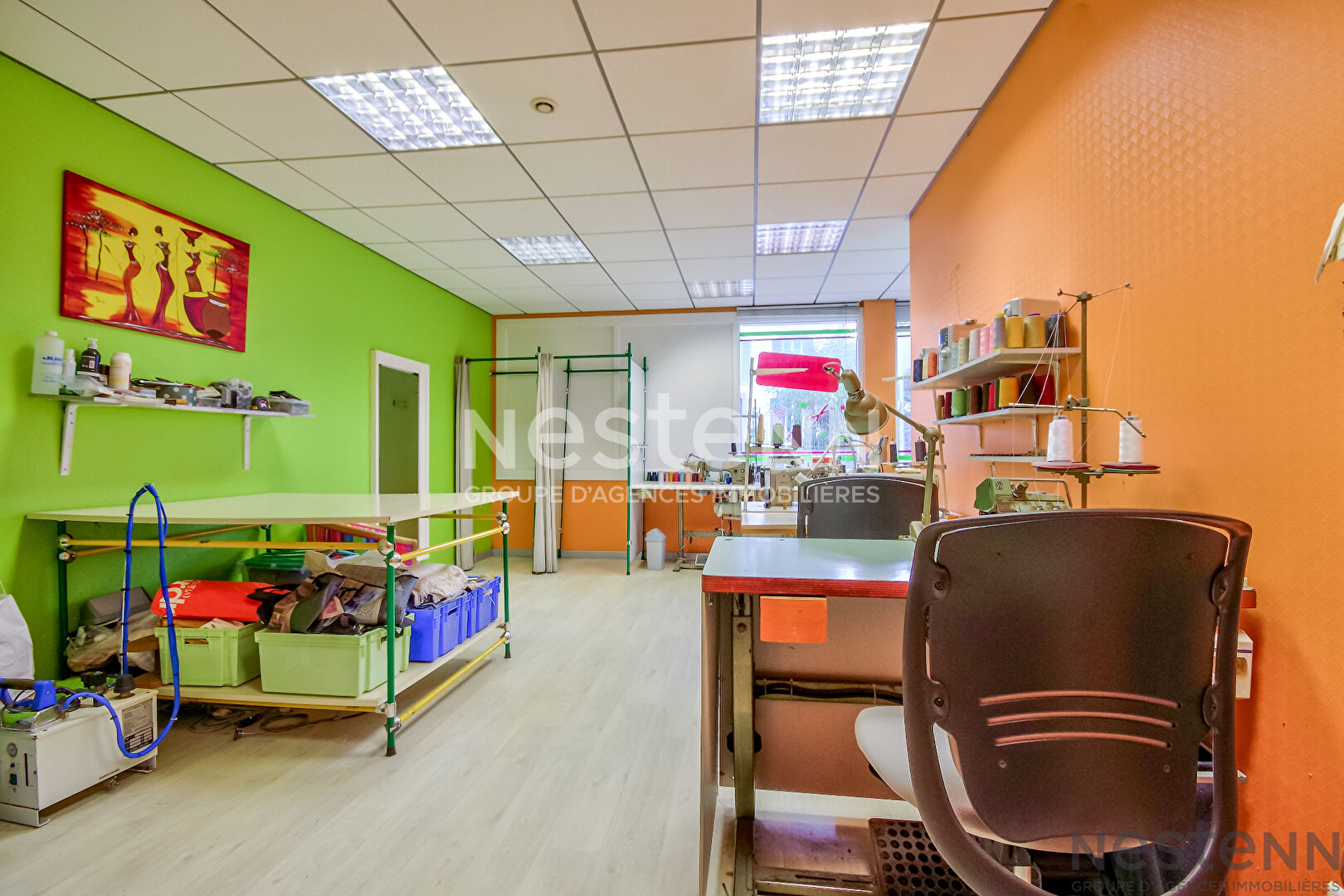 VENTE - LOCAL COMMERCIAL ENTIÈREMENT RÉNOVÉE EMPLACEMENT PREMIUM