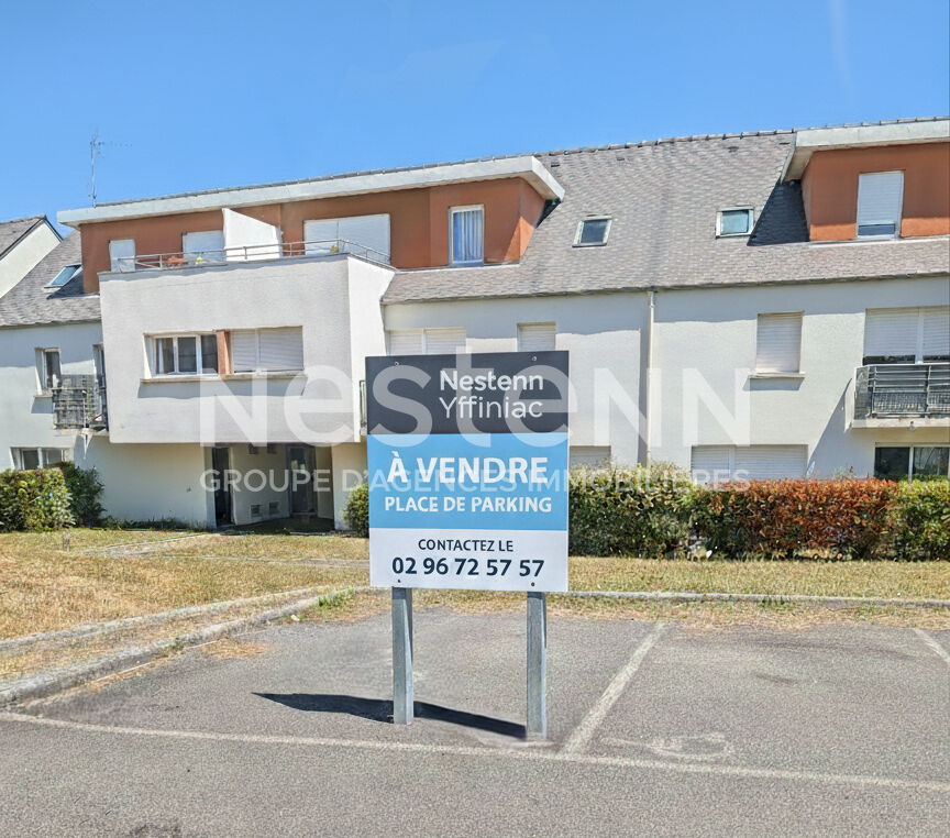 A vendre place de parking au bourg de PLEDRAN!