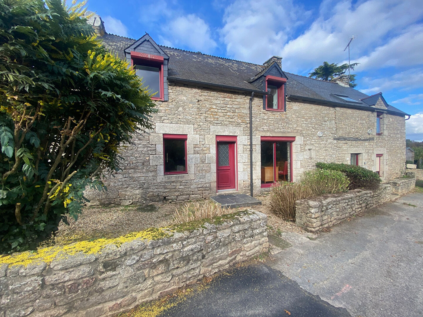 Maison 6 pièces 200 m² · à Saint-Servant · 200 m² · 269 000 €