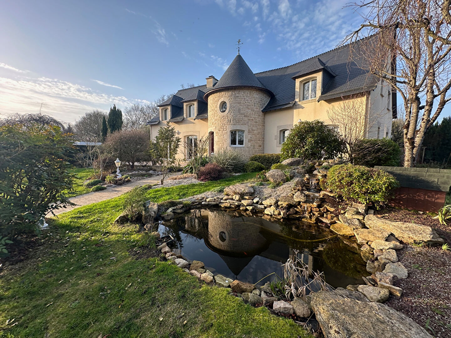 Maison de grand standing + piscine à Malestroit (56140)