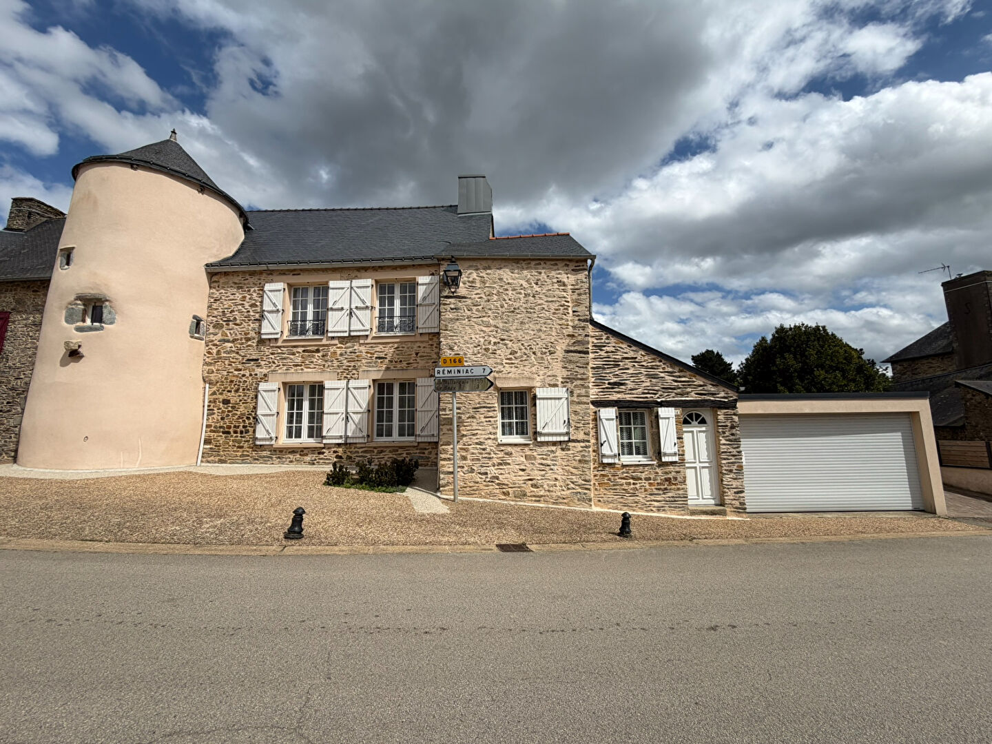 Maison 5 pièces 142 m² · à Caro · 142 m² · 299 000 €