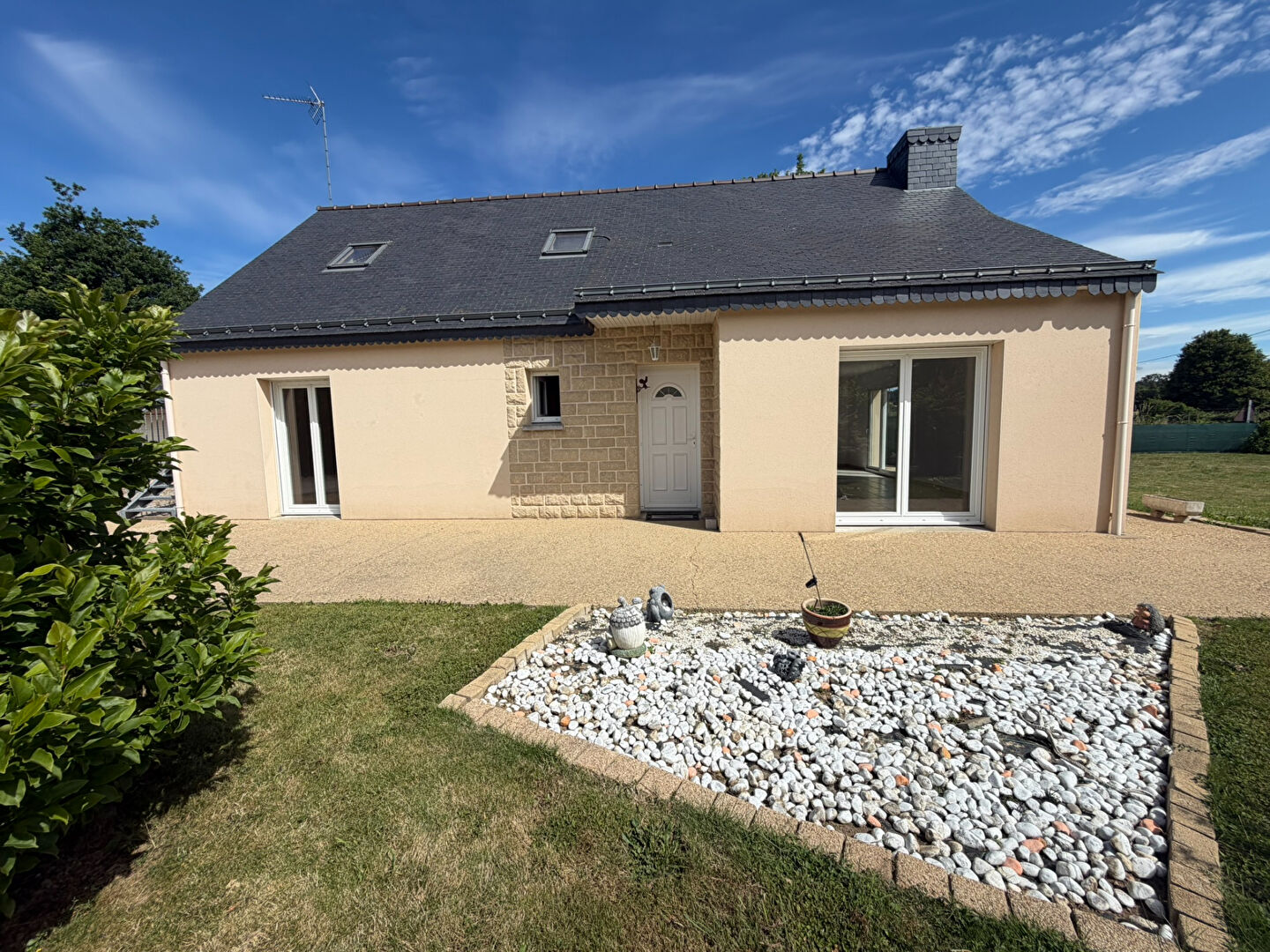 Maison 5 pièces 146 m² · à Forges de Lanouee · 146 m² · 190 500 €